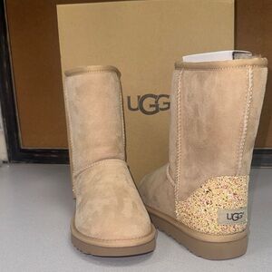 Classic Ugg Short w/Glitter Heel